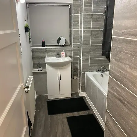 Lovely 2Bedroom 4Mins From Wimbledon Station London Exterior photo