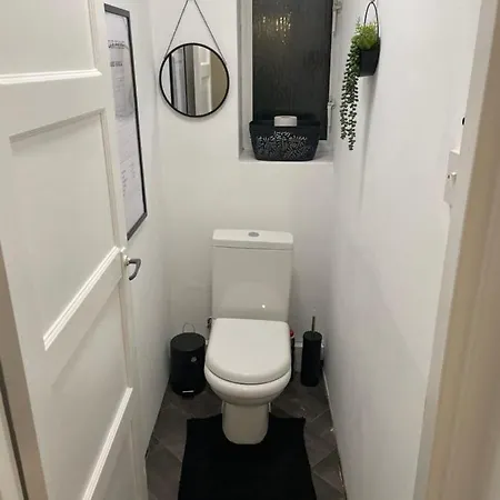 Lovely 2Bedroom 4Mins From Wimbledon Station London Exterior photo