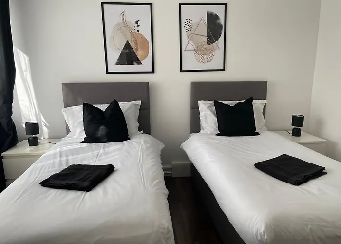 Lovely 2Bedroom 4Mins From Wimbledon Station