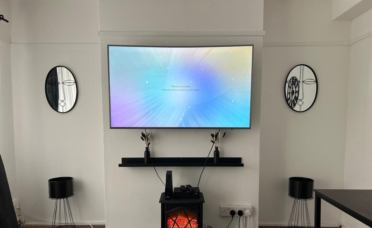 Apartment Lovely 2bedroom 4mins From Wimbledon Station London
